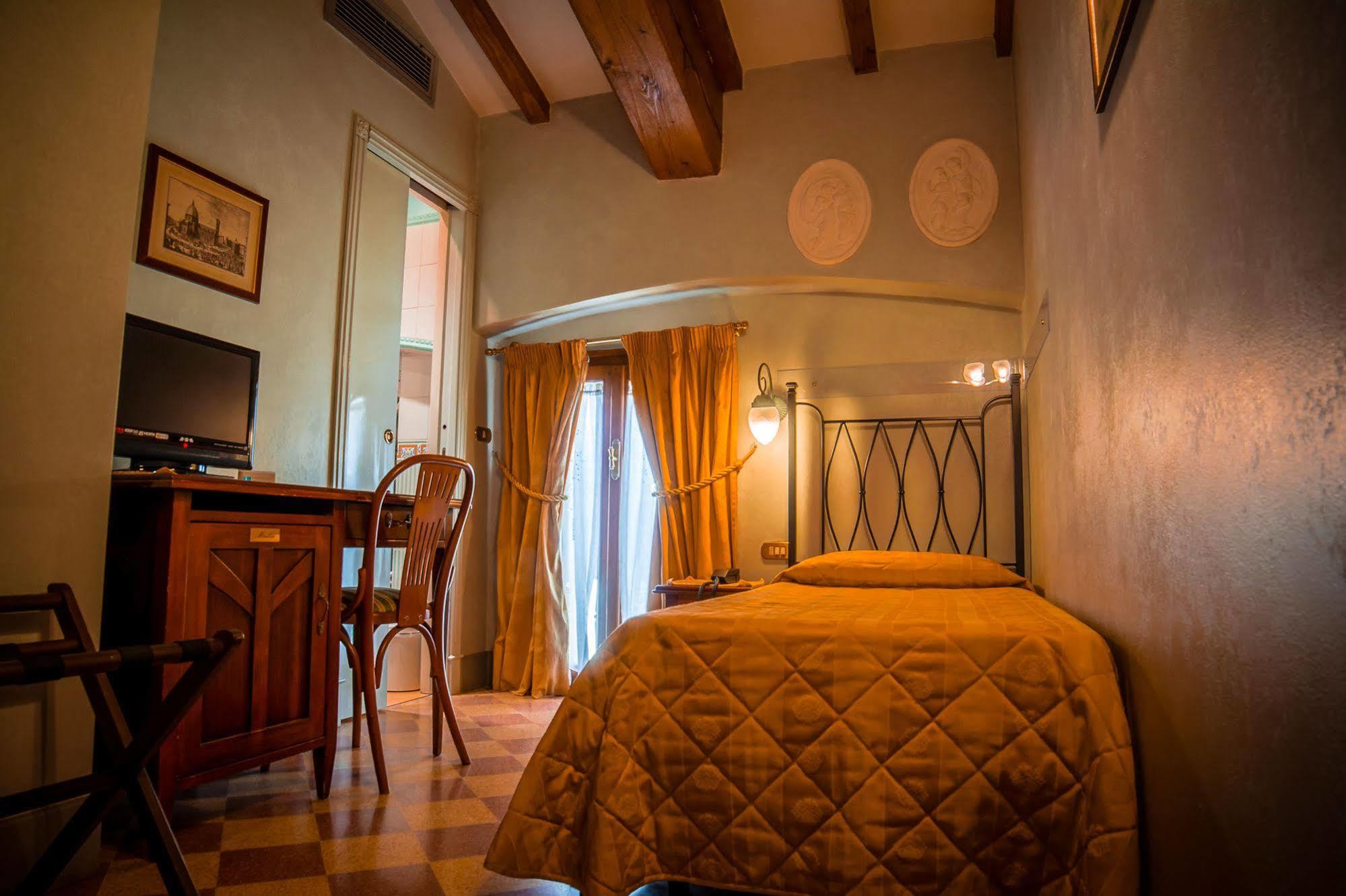 Hotel Della Robbia Firenze Kültér fotó